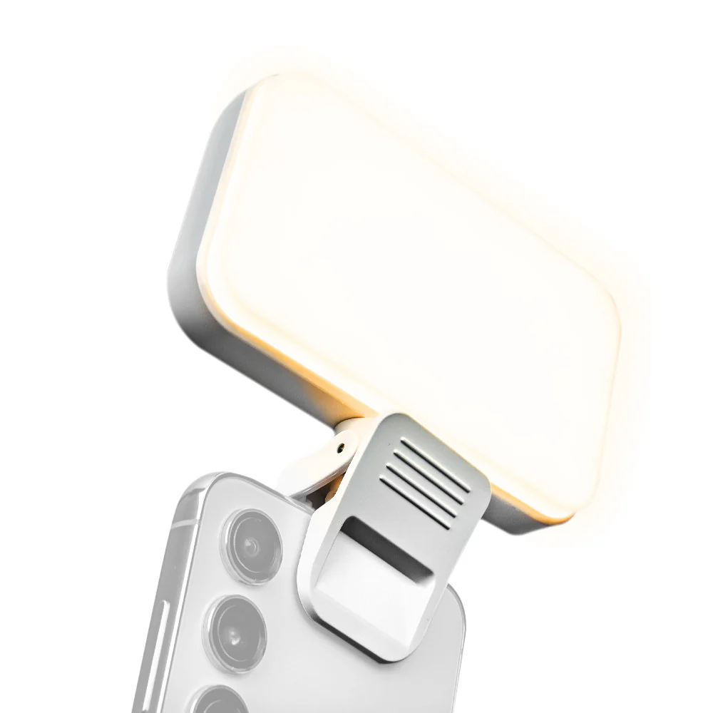 LED Clip Light for Smartphone - Image 3